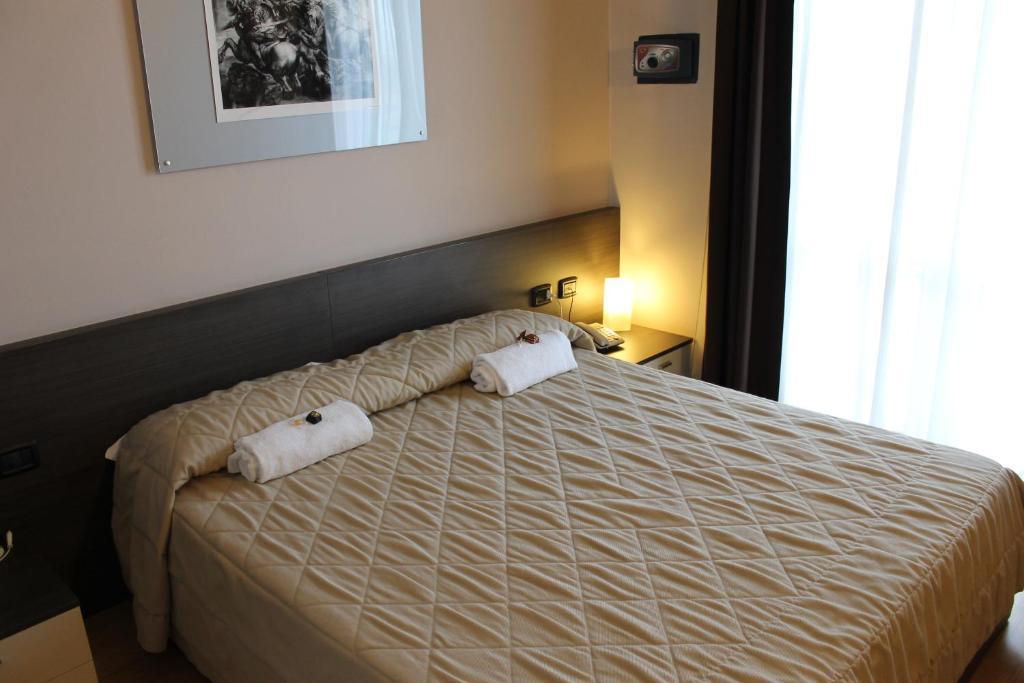 Eq Hotel Travagliato ห้อง รูปภาพ